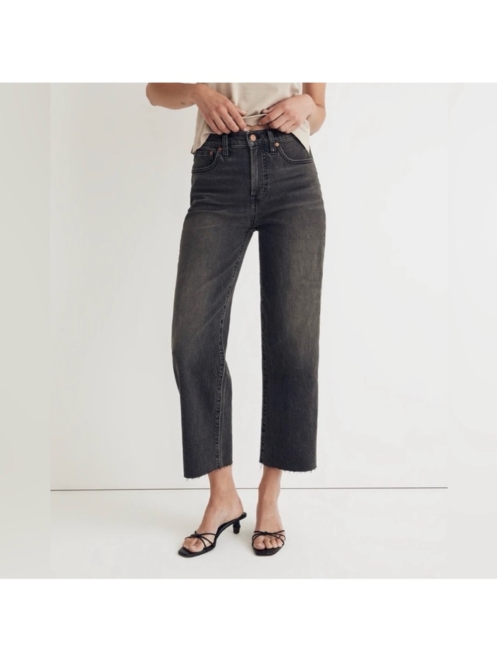 MADEWELL The Perfect Vintage Wide-Leg Crop Jean in Black
Benley Wash - Size 26 - Picture 3 of 5